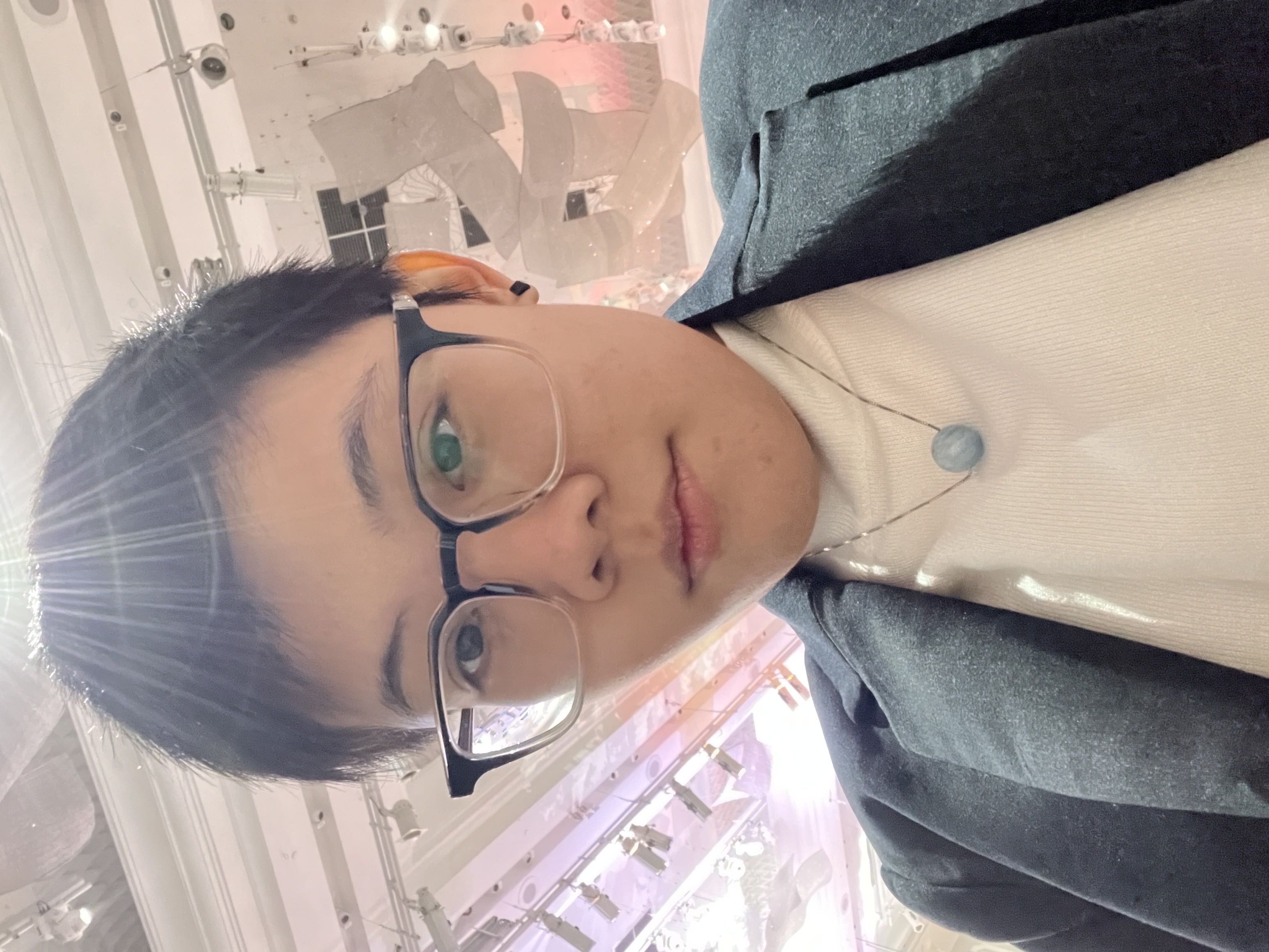 WONG LI YEN's avatar'